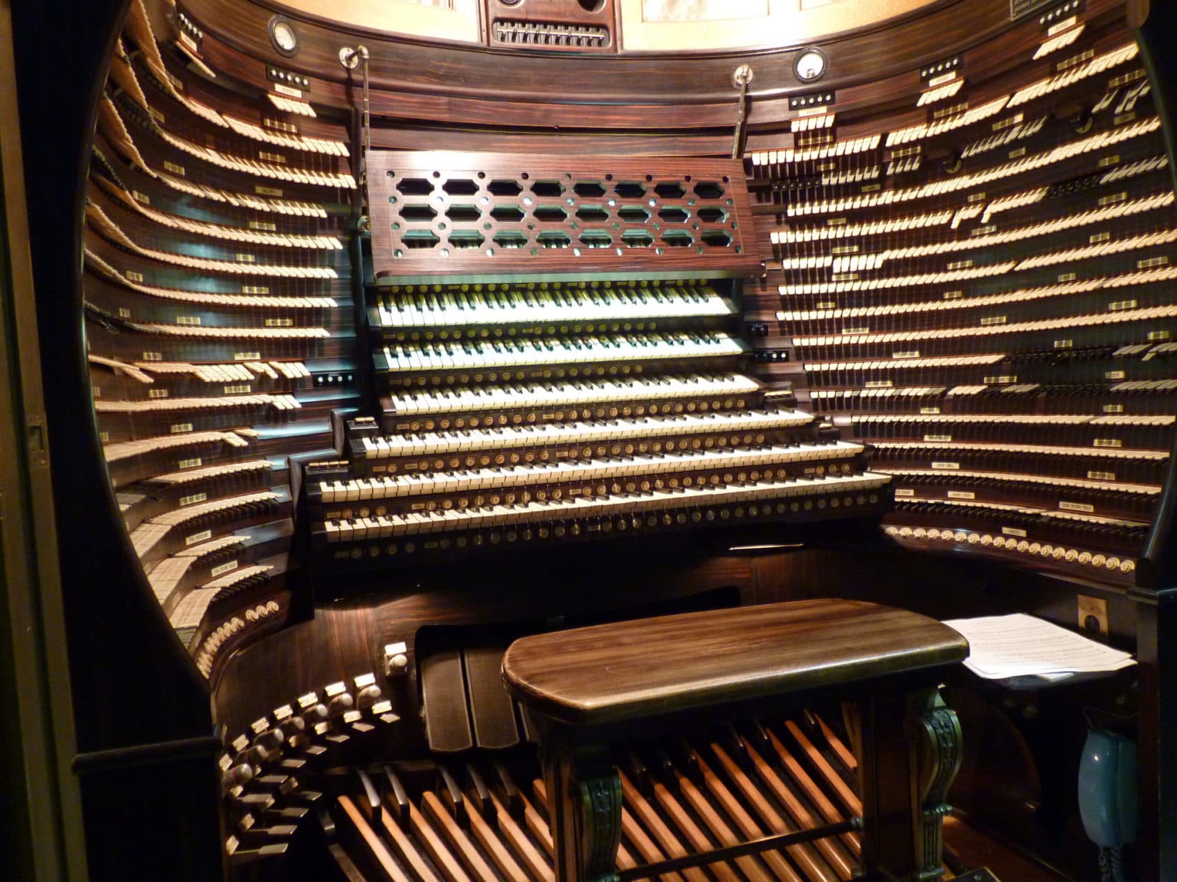 With more than 33,000 pipes -- and a weight of 150 tons -- the Boardwalk Hall Auditorium Organ in Atlantic City, NJ is considered the largest pipe organ ever built! (Cons.Maximus/Flickr)