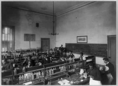 Students in a lab at Howard University. (Courtesy Library of Congress)