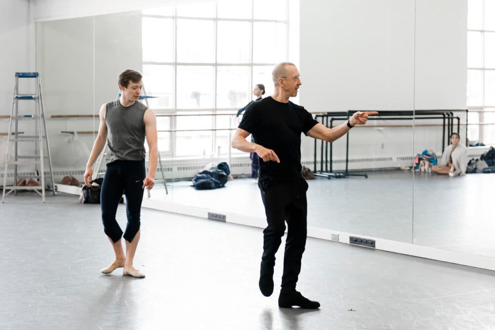 Isaac Akiba in rehearsal of Playlist (EP) with William Forsythe (Courtesy by Liza Voll / Boston Ballet)