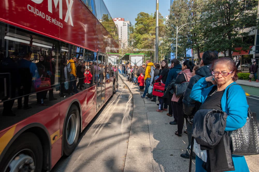Lo Que Boston Puede Aprender Del Sistema De Autobús De Transito Rápido De La Ciudad De México