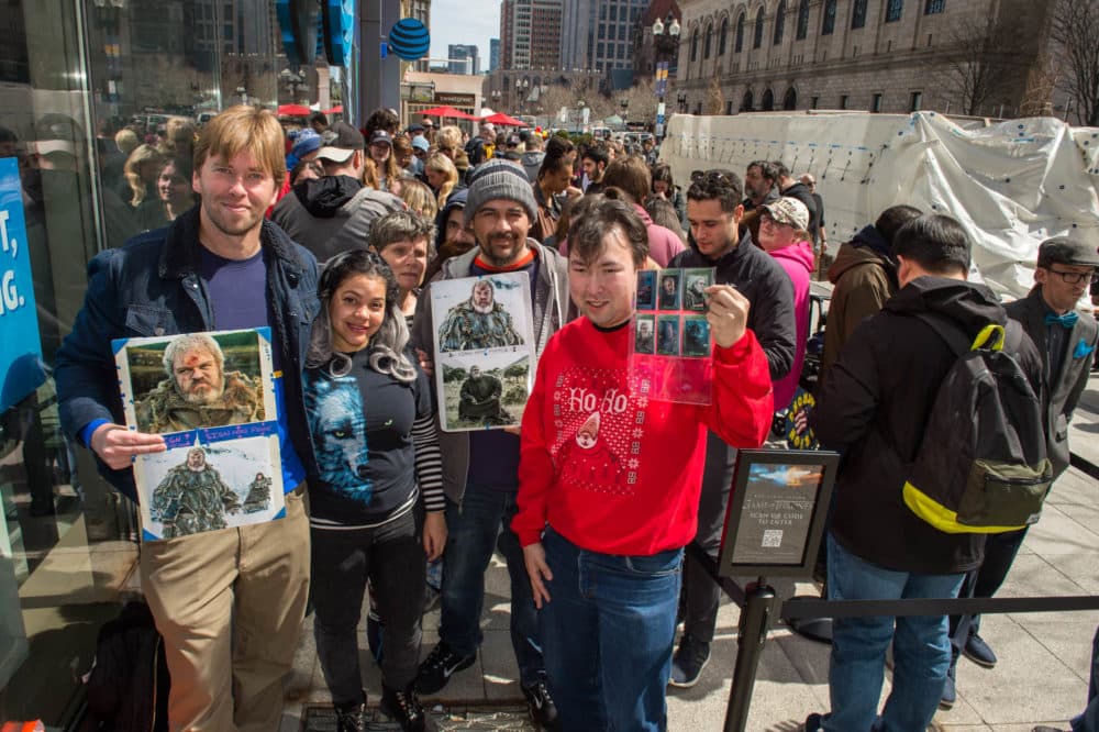 Hodor fans line up to meet the &quot;Game of Thrones&quot; star in Boston. (Courtesy Casey Photography)