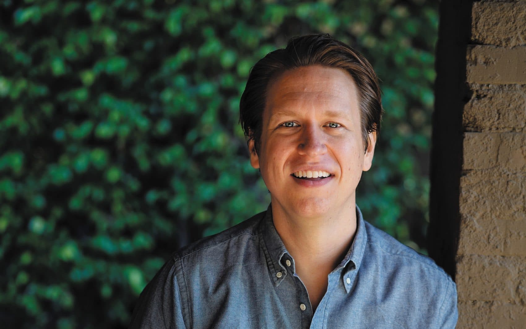 Pete Holmes (Steve Agee)