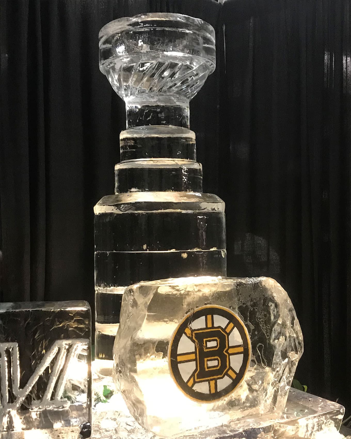 Bruins: Red Sox' Alex Cora shows support ahead of Stanley Cup Playoffs
