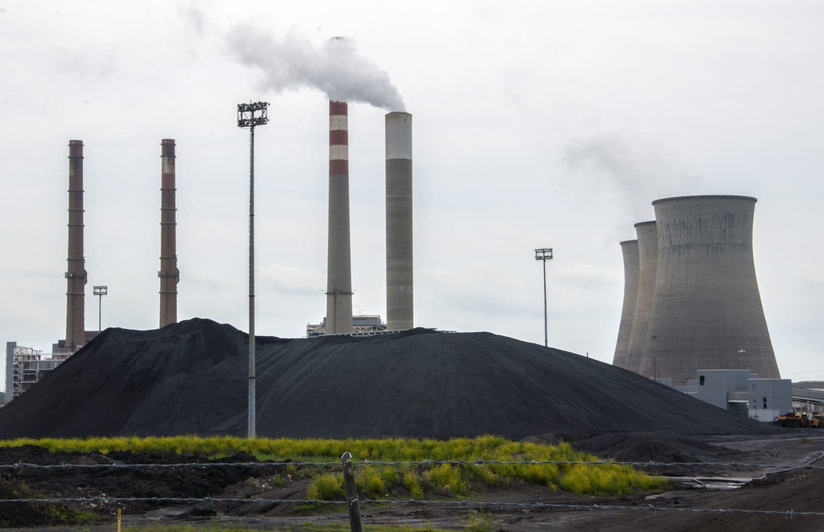 The Tennessee Valley Authority voted in 2019 to close the Paradise Fossil Plant in Muhlenberg County, Kentucky, despite objections from President Trump. (Chris Bentley/Here & Now)