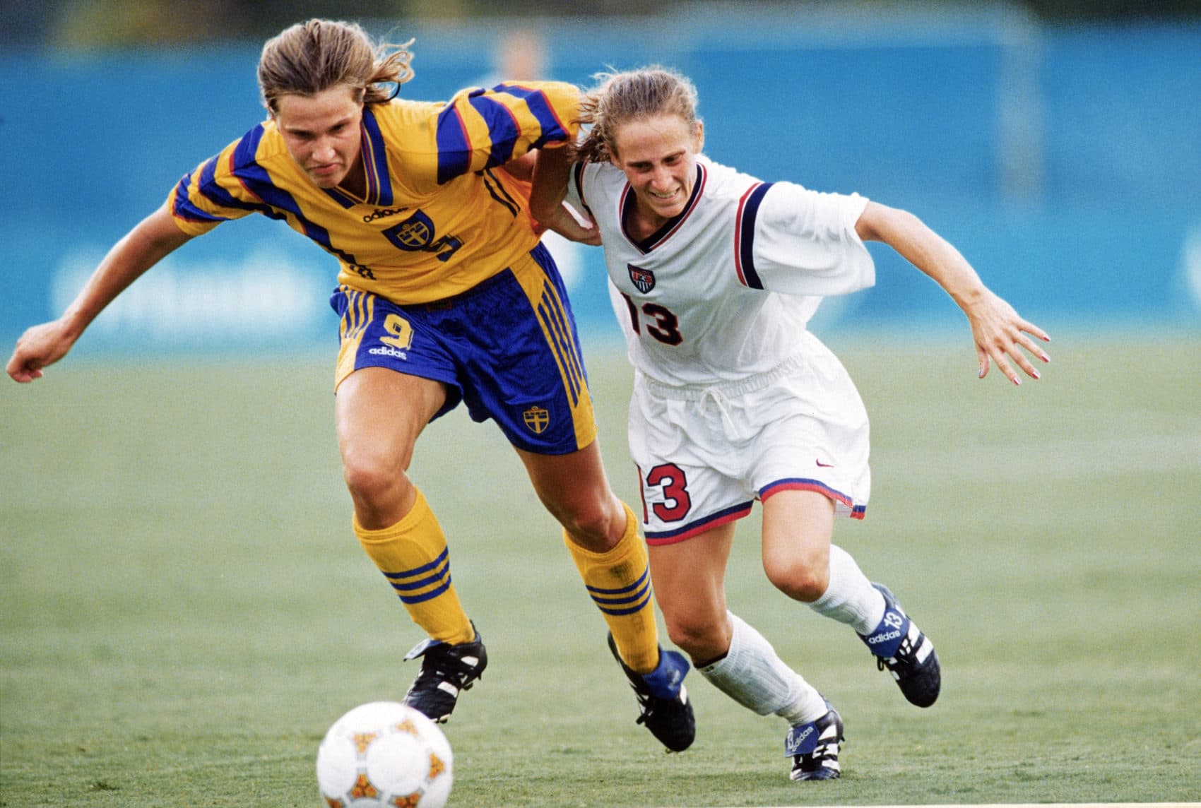 Kristine Lilly playing against Sweden in 1986. (Stephen Dunn/Getty Images)