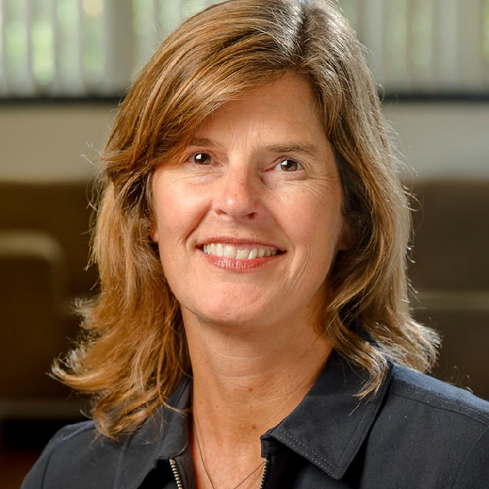 Headshot of Stephanie Roberts Hartung