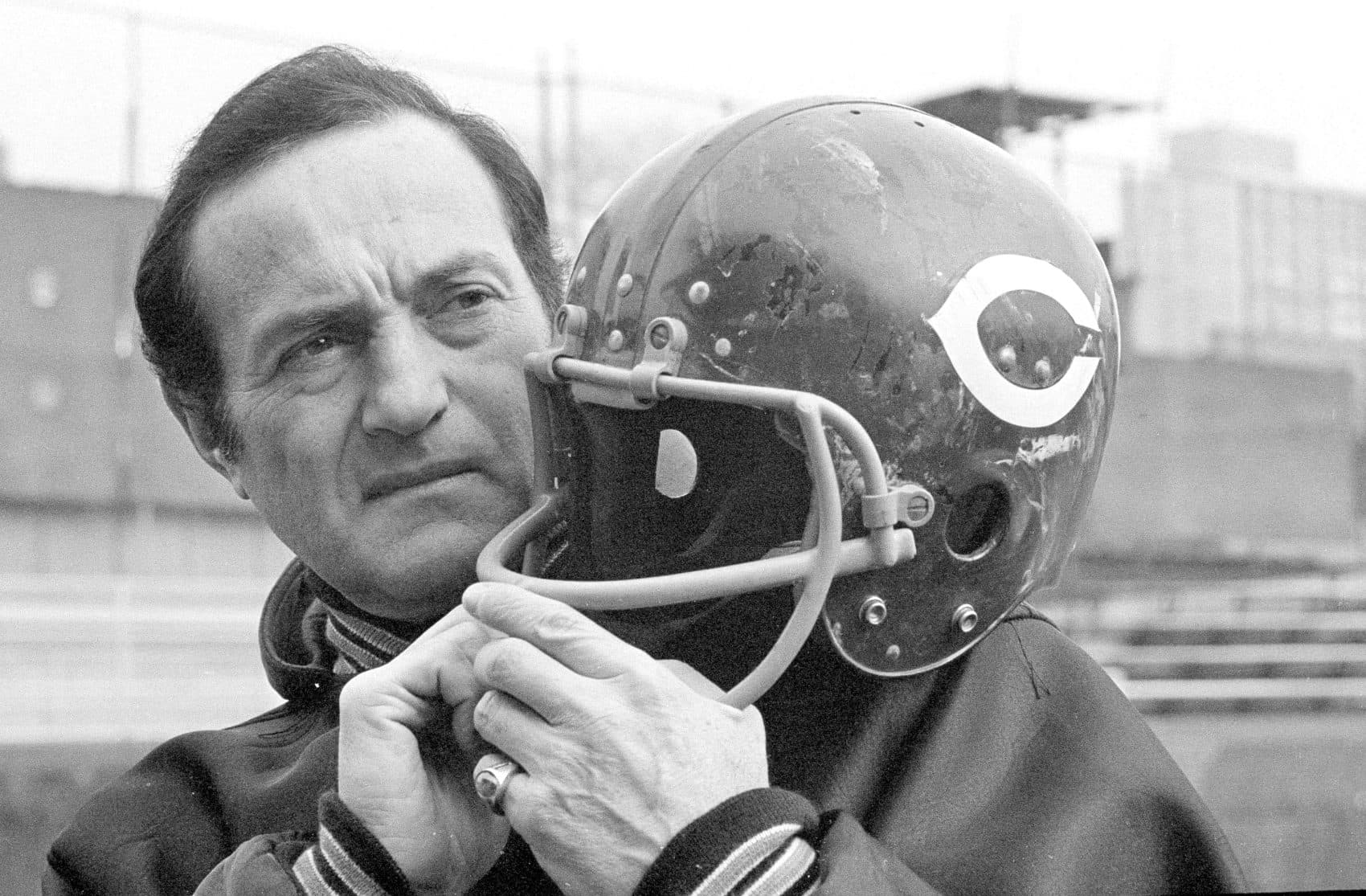 Sid Luckman in 1969. (Edward Kitch/AP)