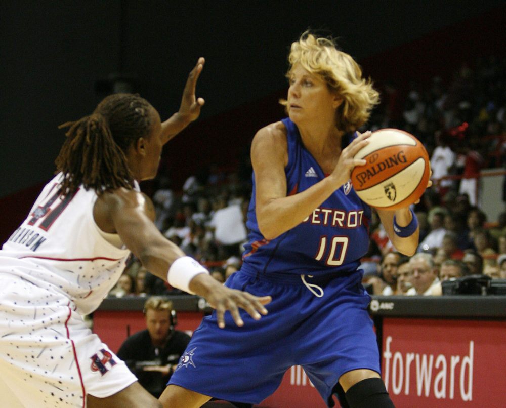Nancy Lieberman was a 50-year-old ESPN analyst, when she returned to the WNBA in 2008. (Karen Warren/AP/The Houston Chronicle)