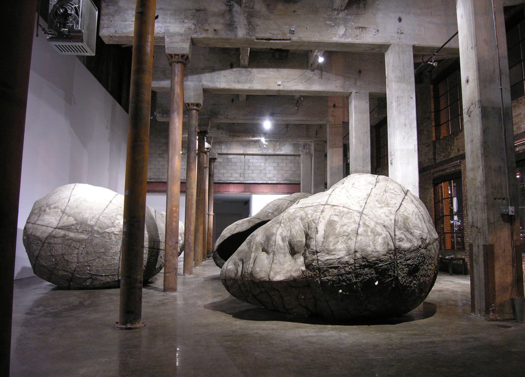 Ledelle Moe, &quot;Memorial (Collapse),&quot; 2005-06. (Courtesy of the artist and Blum & Poe, Los Angeles/New York/Tokyo)