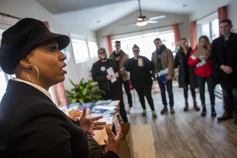 U.S. Congresswoman from Mass. Ayanna Pressley speaks to canvassers prepared to campaign for Elizabeth Warren in Des Moines. (Jesse Costa/WBUR)