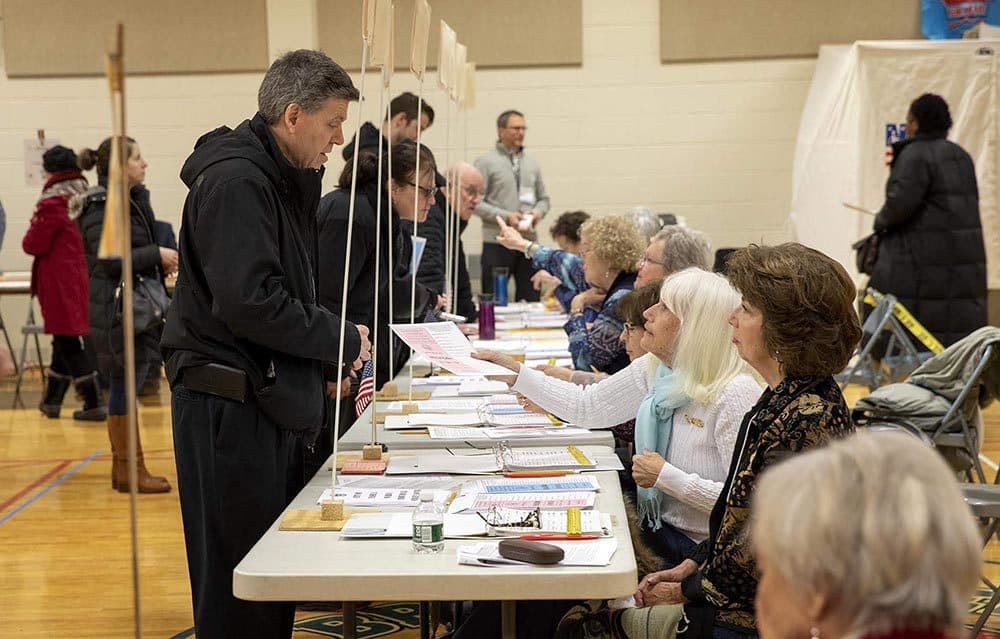 Voting gets under way at Broad Street Elementary School in Nashua, NH. (Robin Lubbock/WBUR)