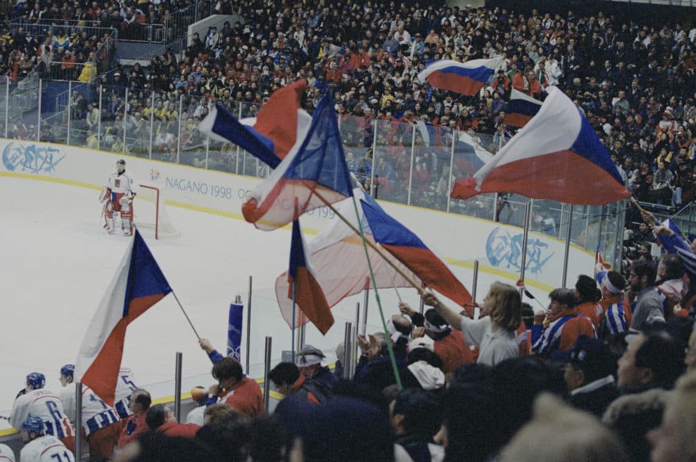 Czech fans at the 1998 Nagano Winter Olympics. (Jamie Squire/Allsport/Getty Images)