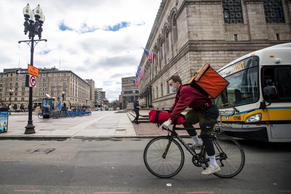 Report: Mass. food delivery trips double during the pandemic, researchers urge greener transportation options