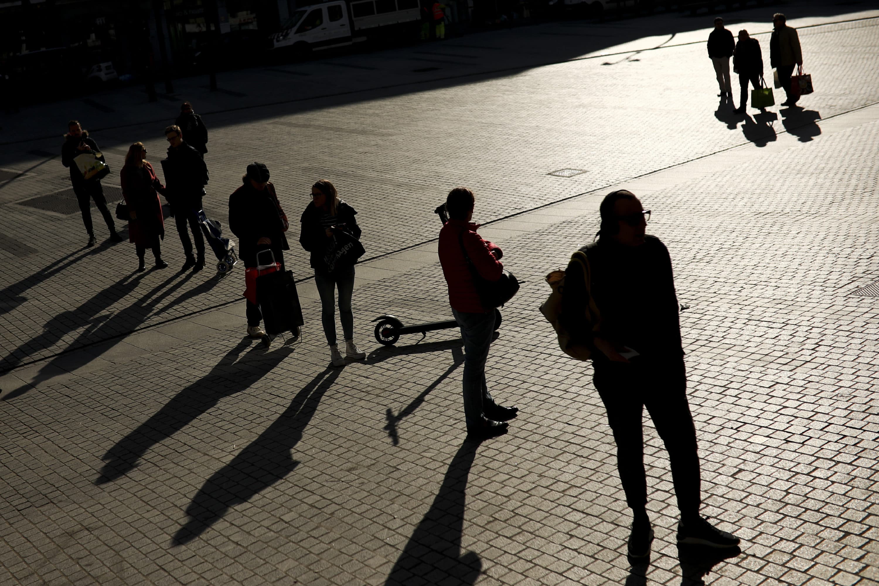 People line up to enter in a supermarket to buy supplies in Brussels, Wednesday, March 18, 2020. (Francisco Seco/AP)