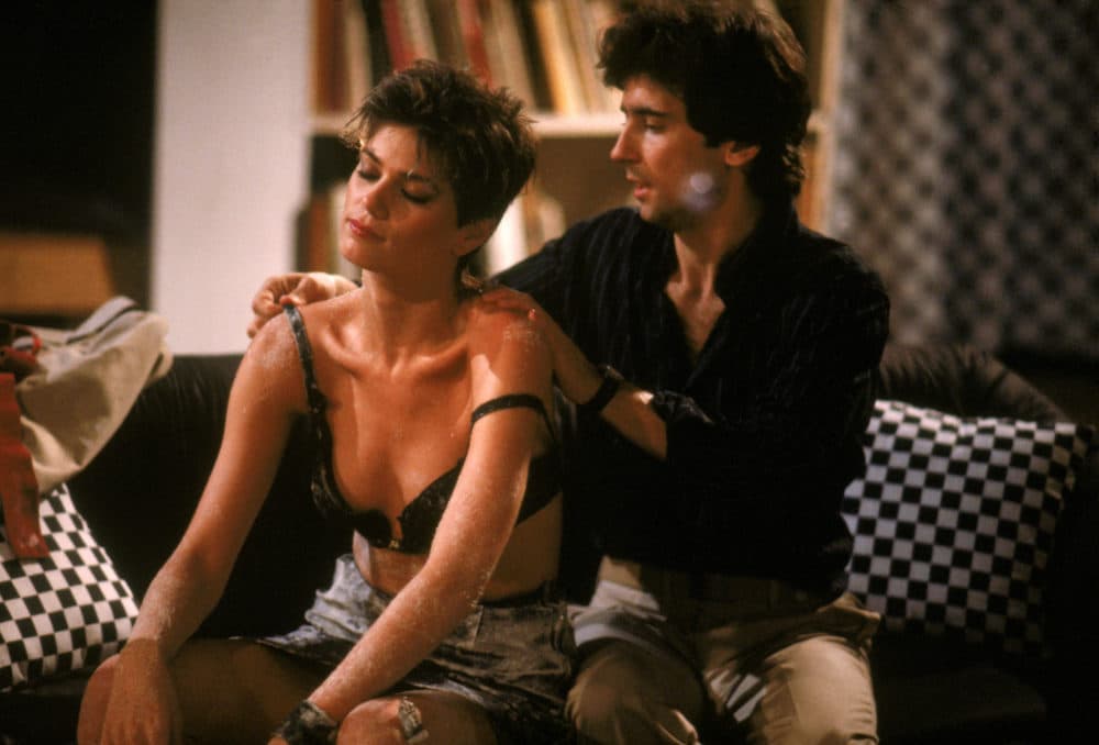 Linda Fiorentino (left) and Griffin Dunne in “After Hours” (1985). (Courtesy Warner Bros./Photofest)