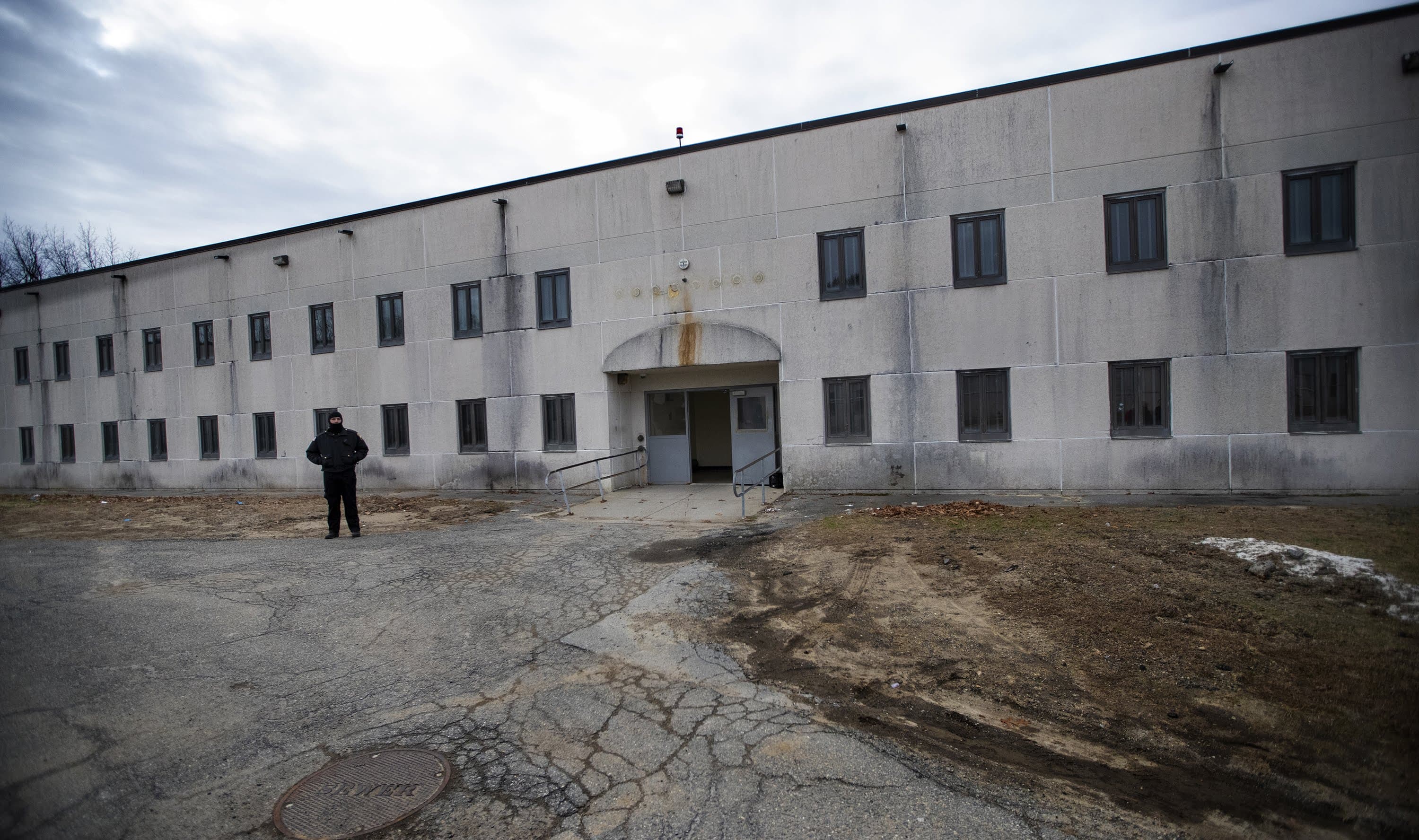 The exterior of the Worcester County jail. (Jesse Costa/WBUR)