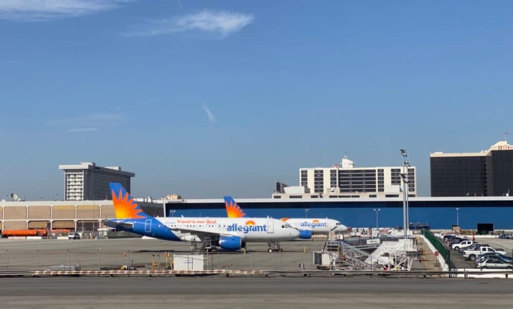 Allegiant planes are seen at Los Angeles International Airport. (Photo by Daniel Slim/AFP/Getty Images)