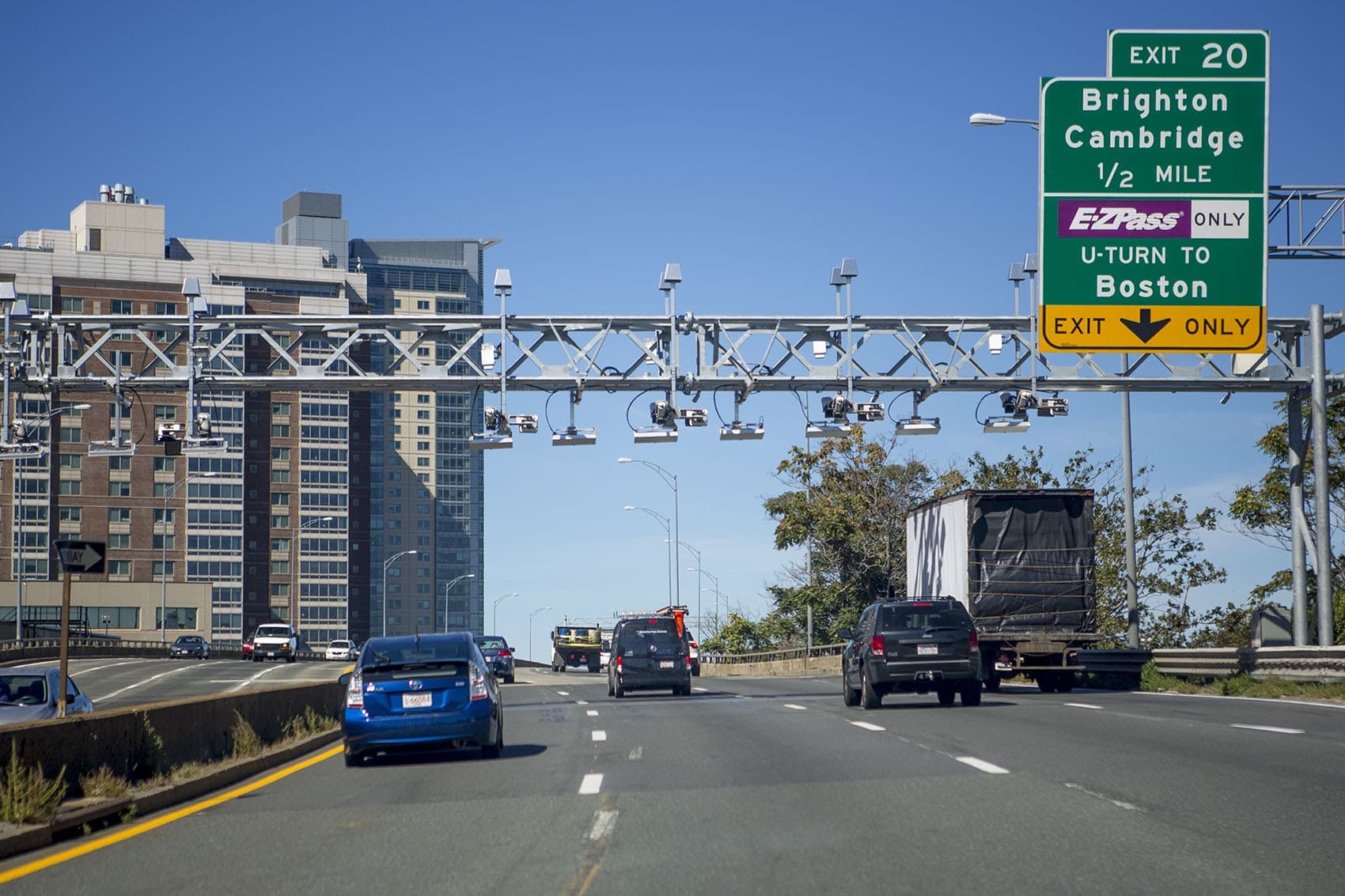 The Mass. Pike. heading westbound before exit 20 to Allston, Brighton and Cambridge. This area between Boston University and the Charles River is slated for reconstruction. (Jesse Costa/WBUR)