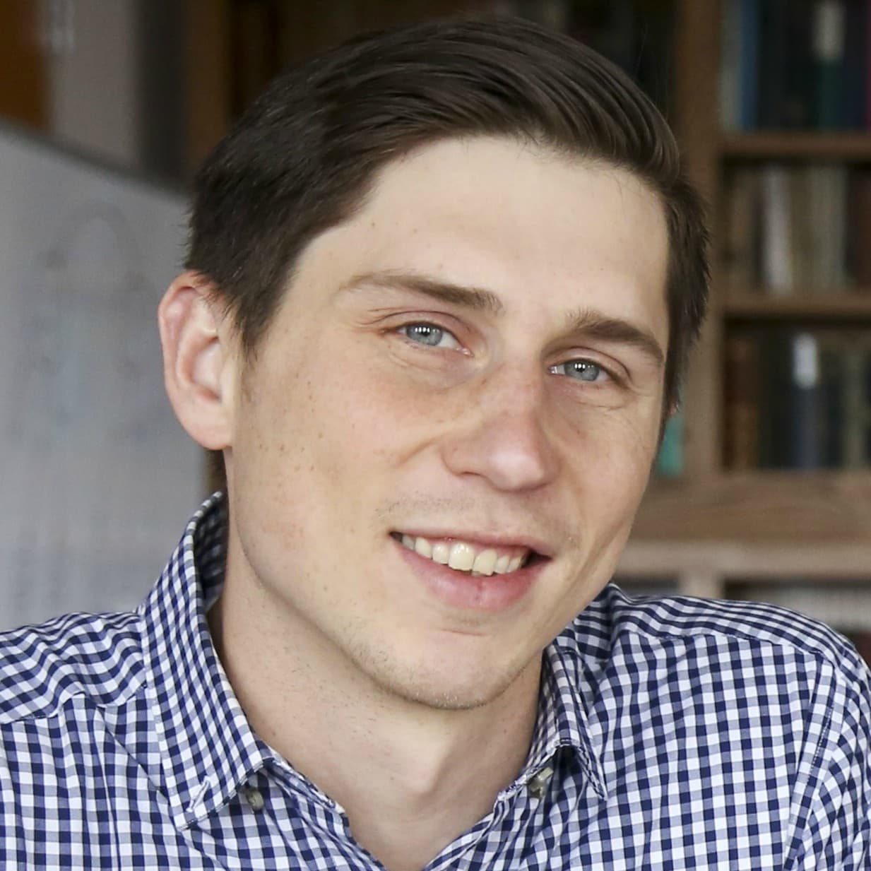 Headshot of Aaron Rosenthal