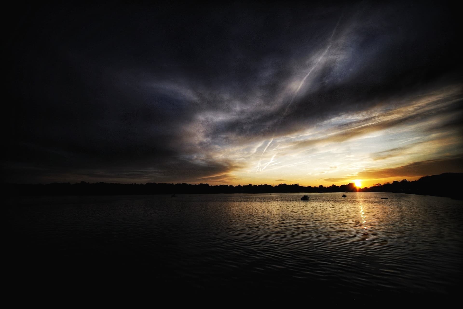A sunset view from Evelyn's Drive-In, a Rhode Island clam shack. (Courtesy Evelyn's Drive-In/Facebook)