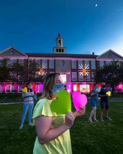 Concordians were invited to come take selfies from safe distances in front of The Umbrella, illuminated with message of Thanks. (Ron Mann / The Umbrella Arts)