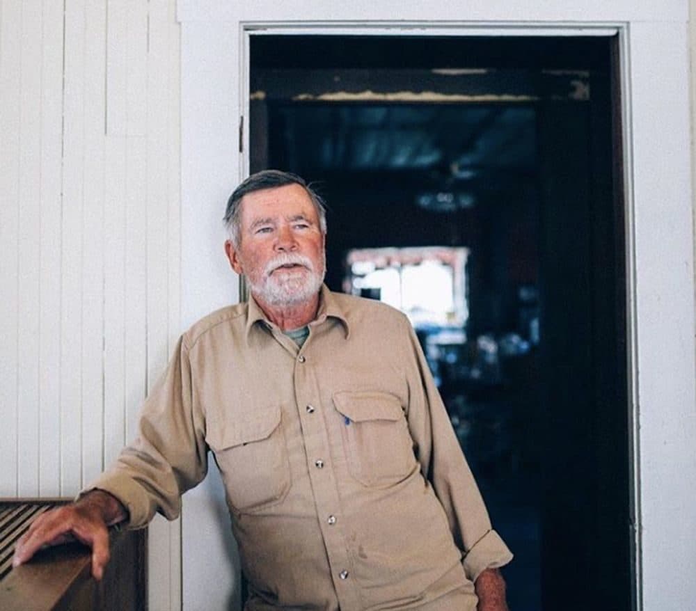 Man Stranded For Months In Desert Ghost Town Cerro Gordo Decides To Stay