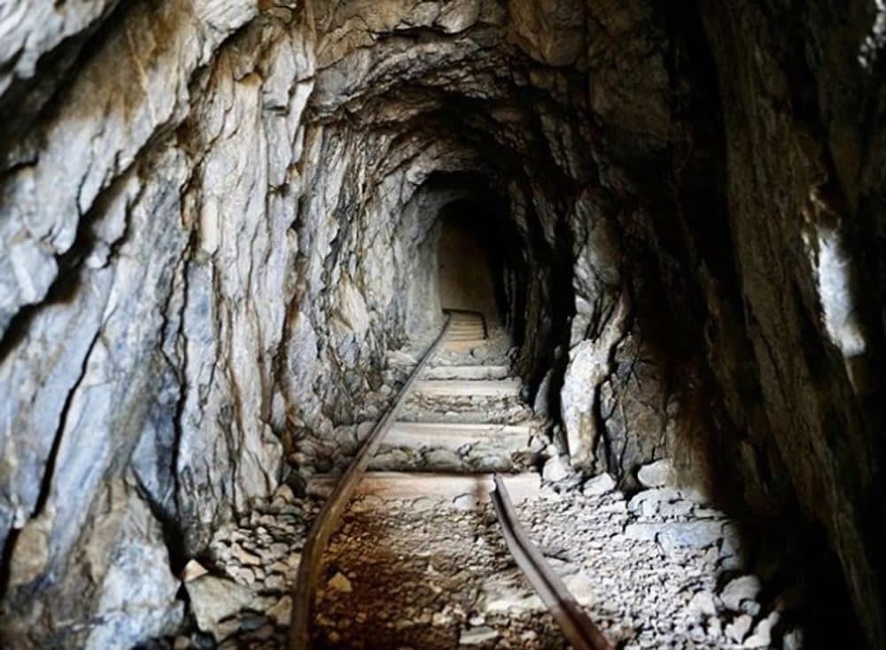 A peak into the old silver mine at Cerro Gordo. (Courtesy Brent Underwood)