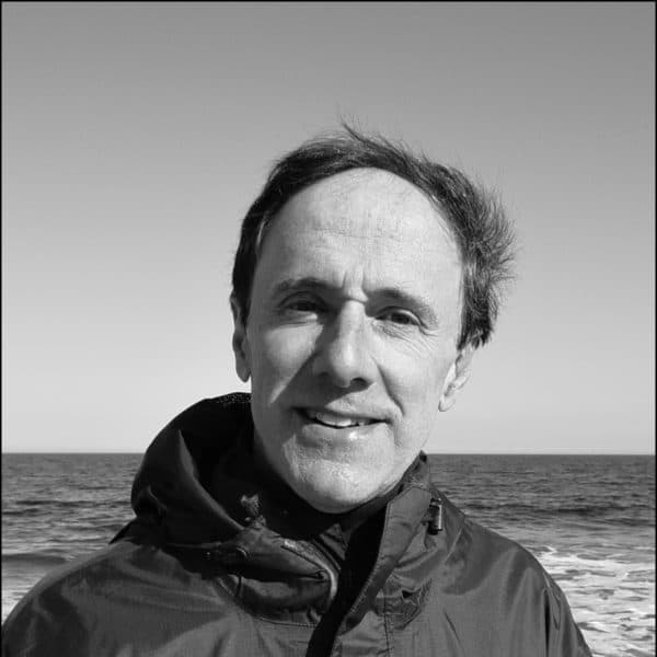 Headshot of Larry Tye