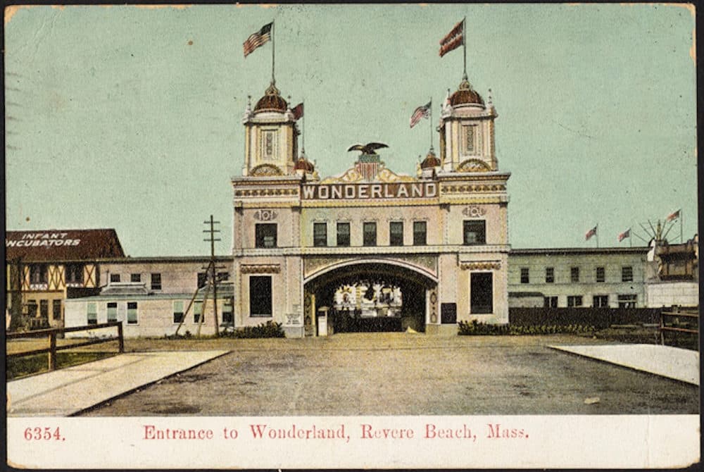 The main entrance of Wonderland Park depicted in a postcard from 1906. (Courtesy Stephen R. Wilk)