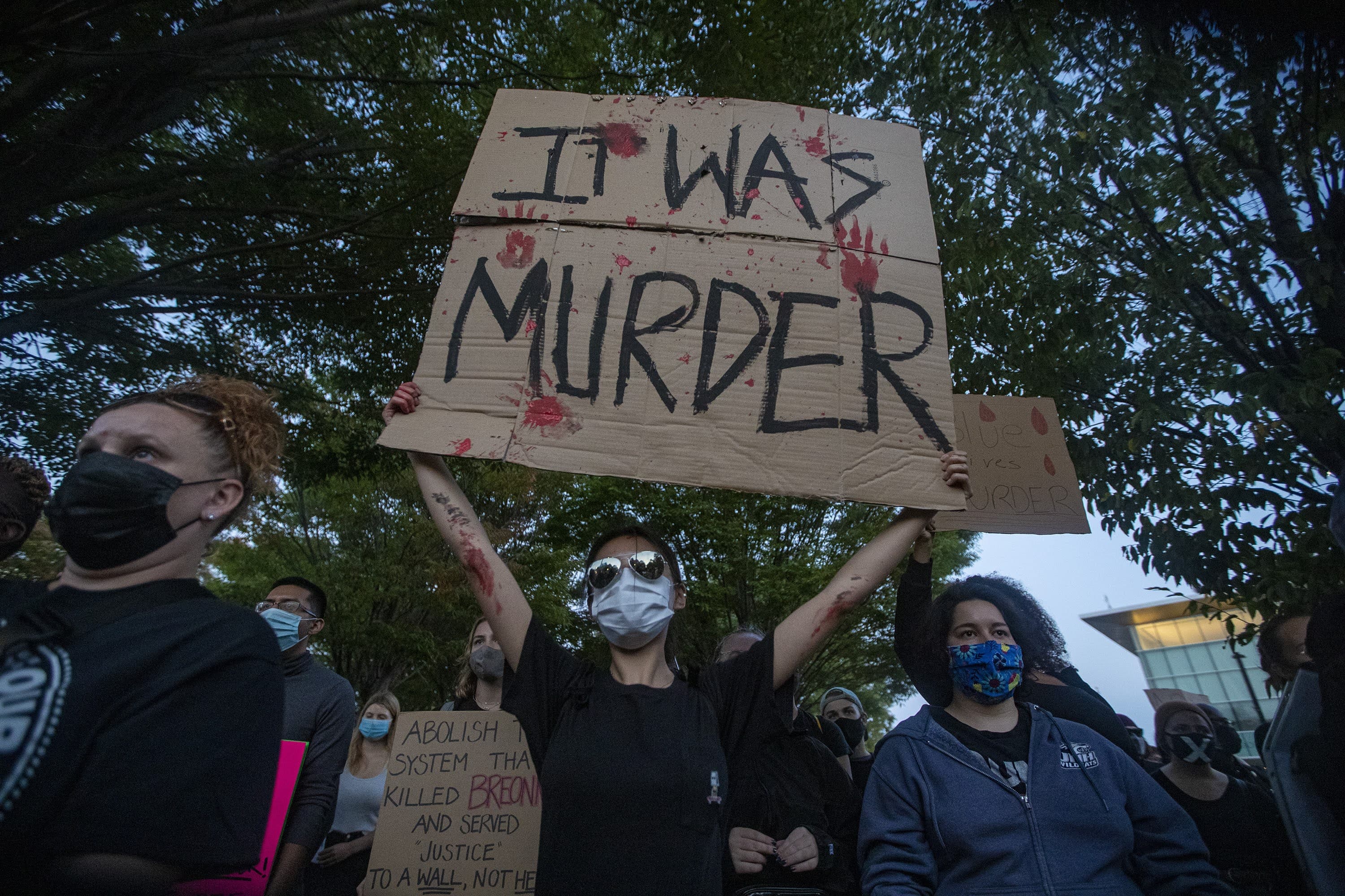 (Jesse Costa/WBUR)