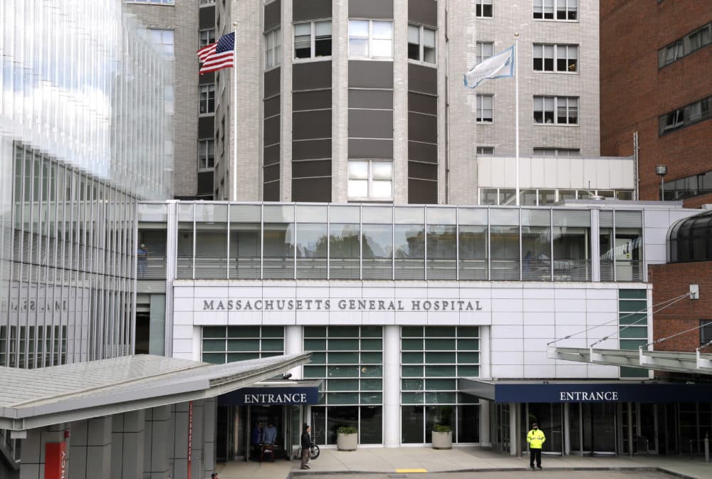 The main entrance of Massachusetts General Hospital. (Elise Amendola/AP)
