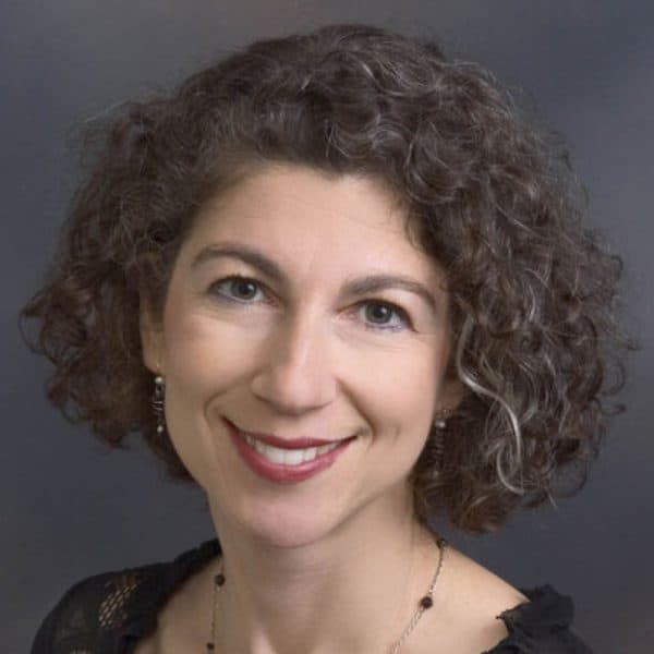 Headshot of Doris Iarovici