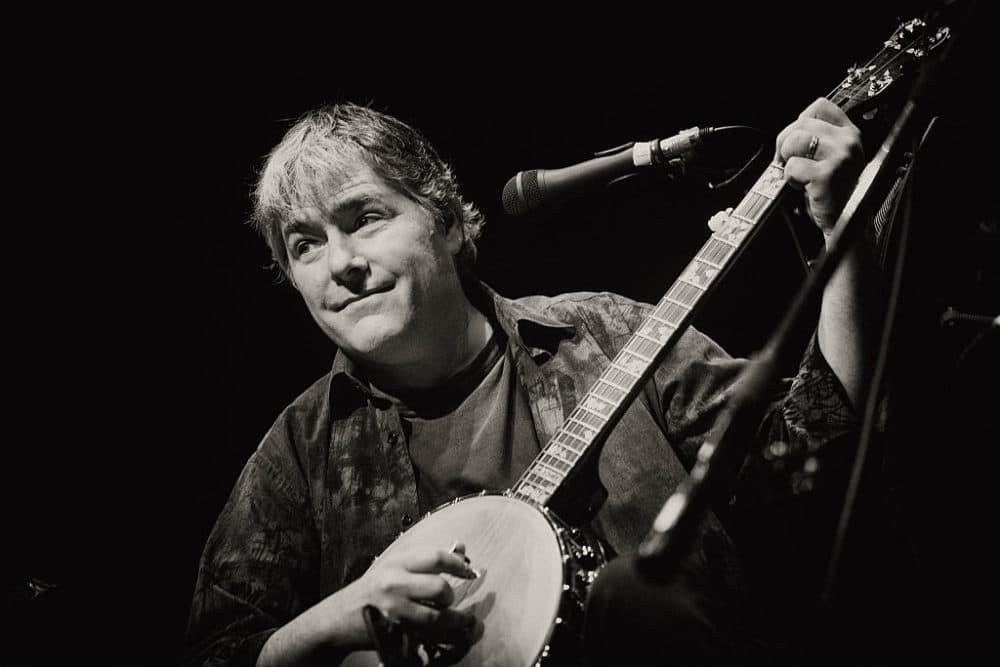 Béla Fleck performs at the Celtic Connections Festival at The Old Fruit Market on Jan. 24, 2016 in Glasgow, Scotland. (Ross Gilmore/Redferns/Getty Images)