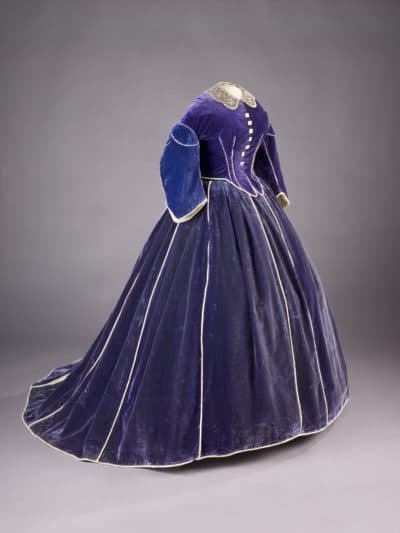 Dress worn by First Lady Mary Lincoln during the Washington winter social season in 1861–62. (National Museum of American History)