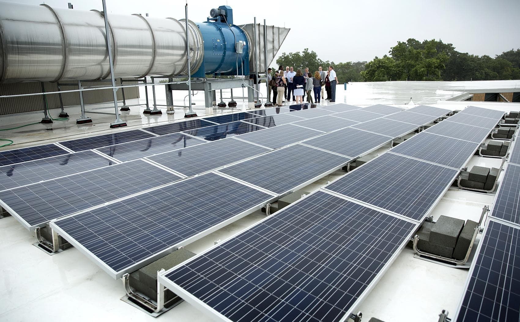 How Solar Energy Policies Could Help More Low-Income Residents
