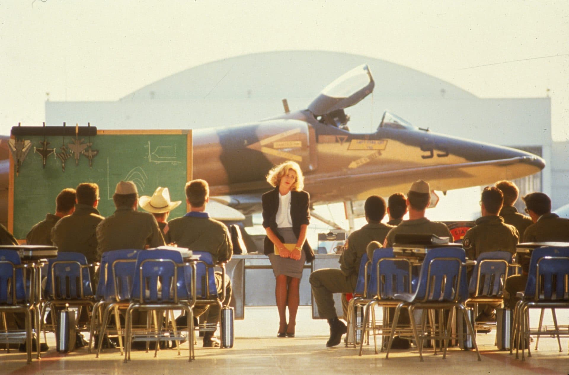 Kelly McGillis (center) in &quot;Top Gun.&quot; (Courtesy Paramount Pictures)