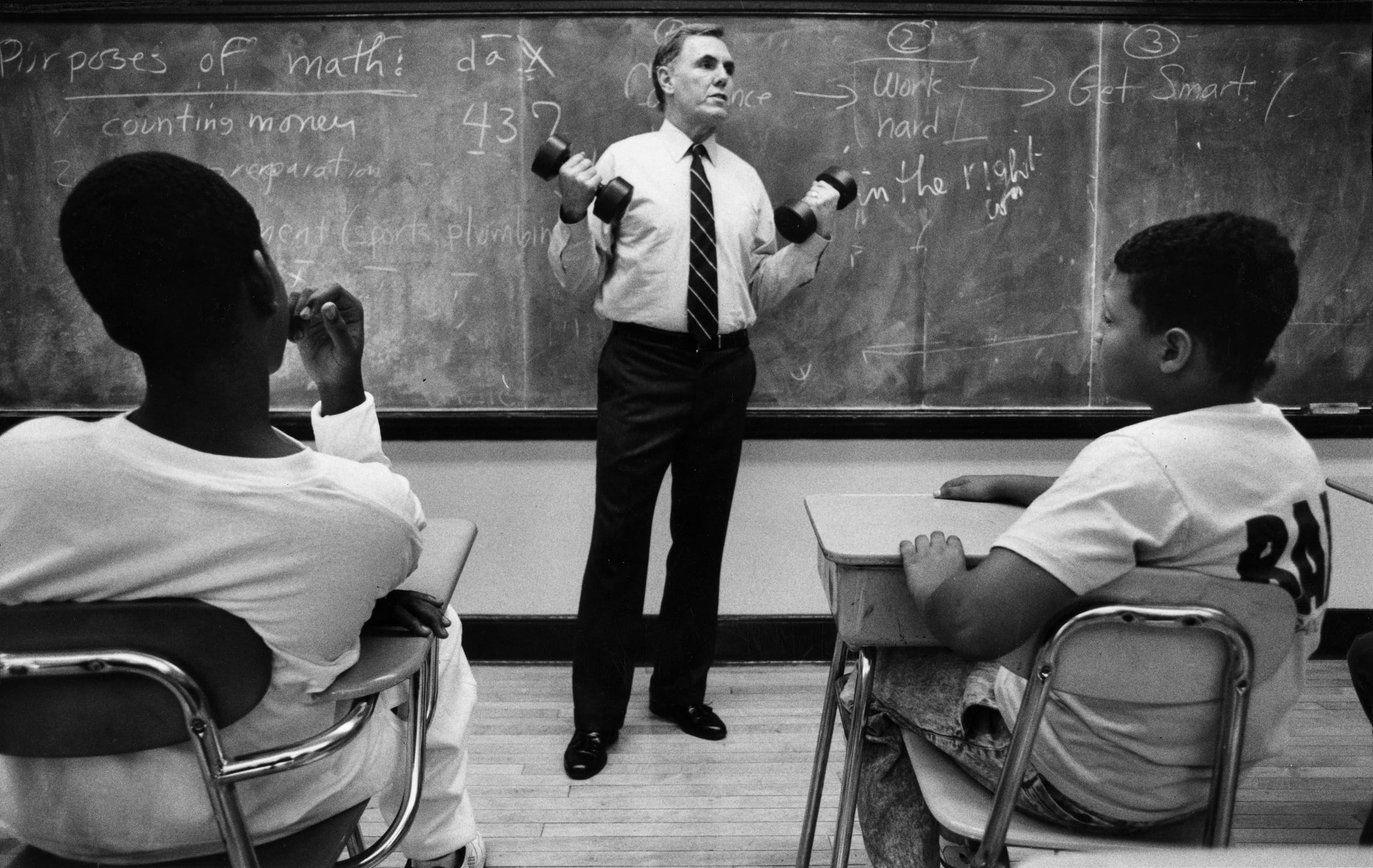 Boston Mayor Ray Flynn speaks to an 8th grade reading class at Thompson Middle School in Boston September 14, 1989. He visited the school to inspect renovations and urge students to avoid drugs.  (Photo by Bill Greene/The Boston Globe via Getty Images)