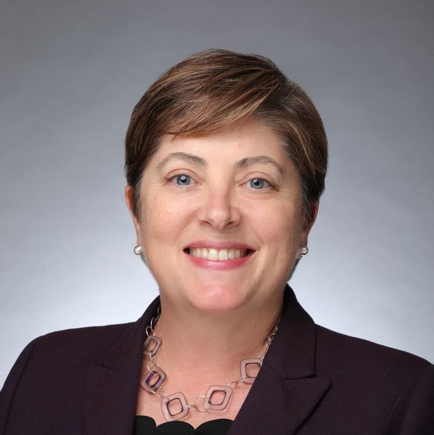 Headshot of Jennifer Childs-Roshak
