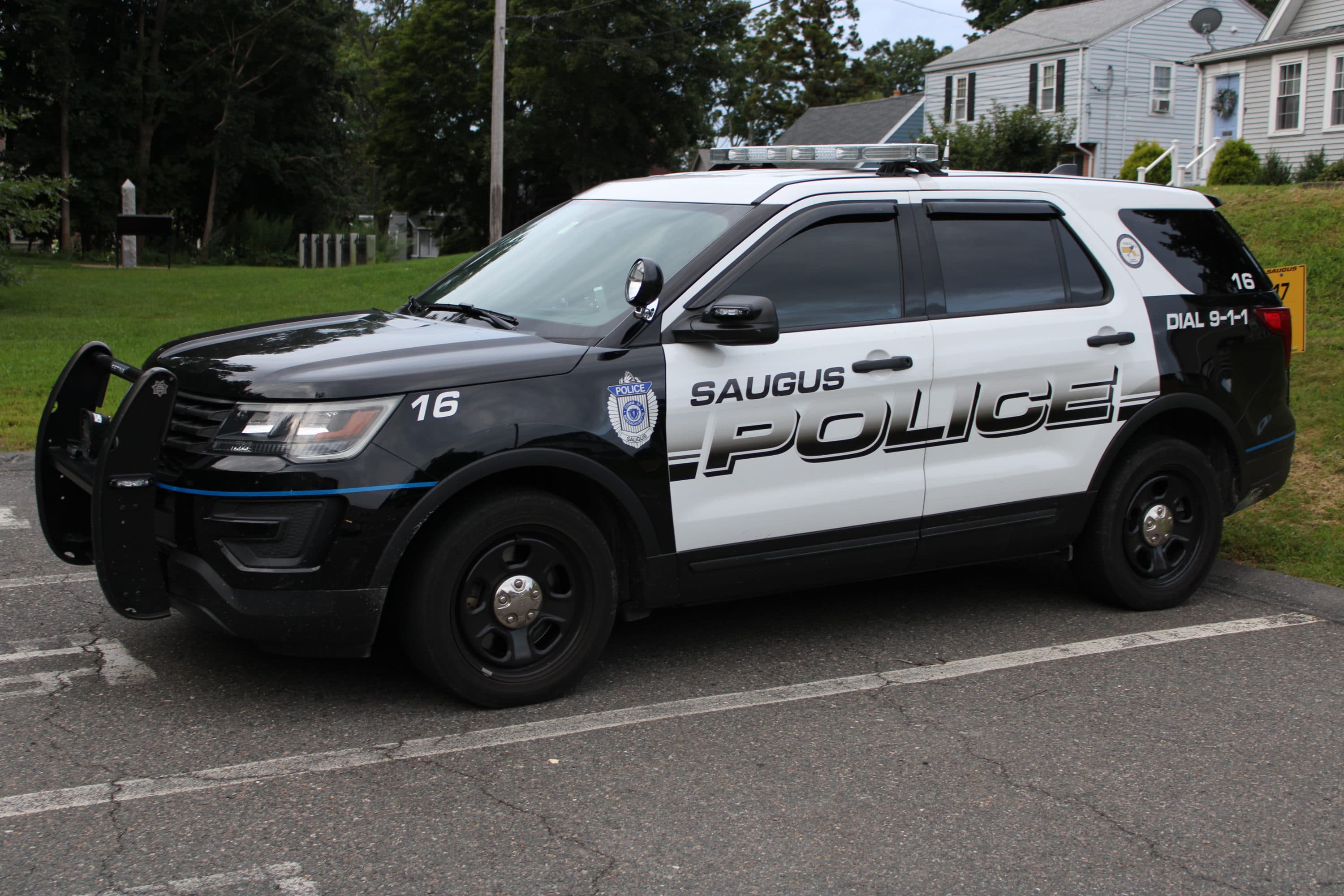 Saugus police cruiser. (Todd Wallack/WBUR)