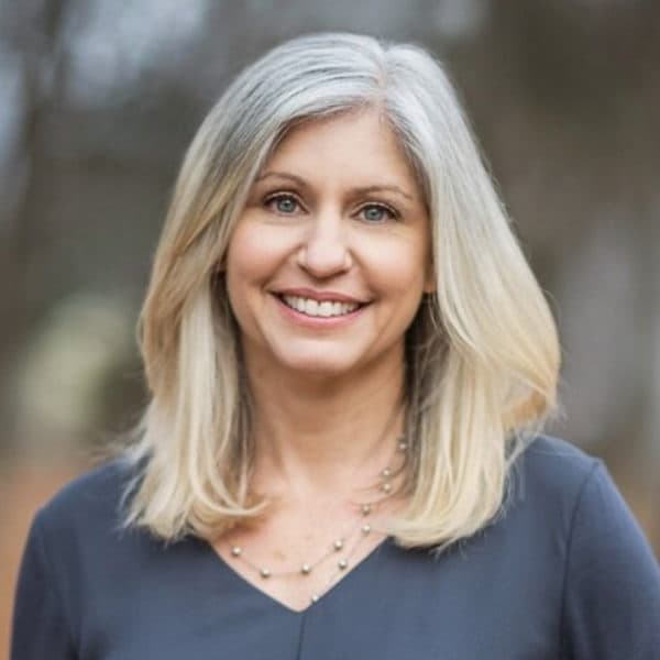 Headshot of Susan Retik