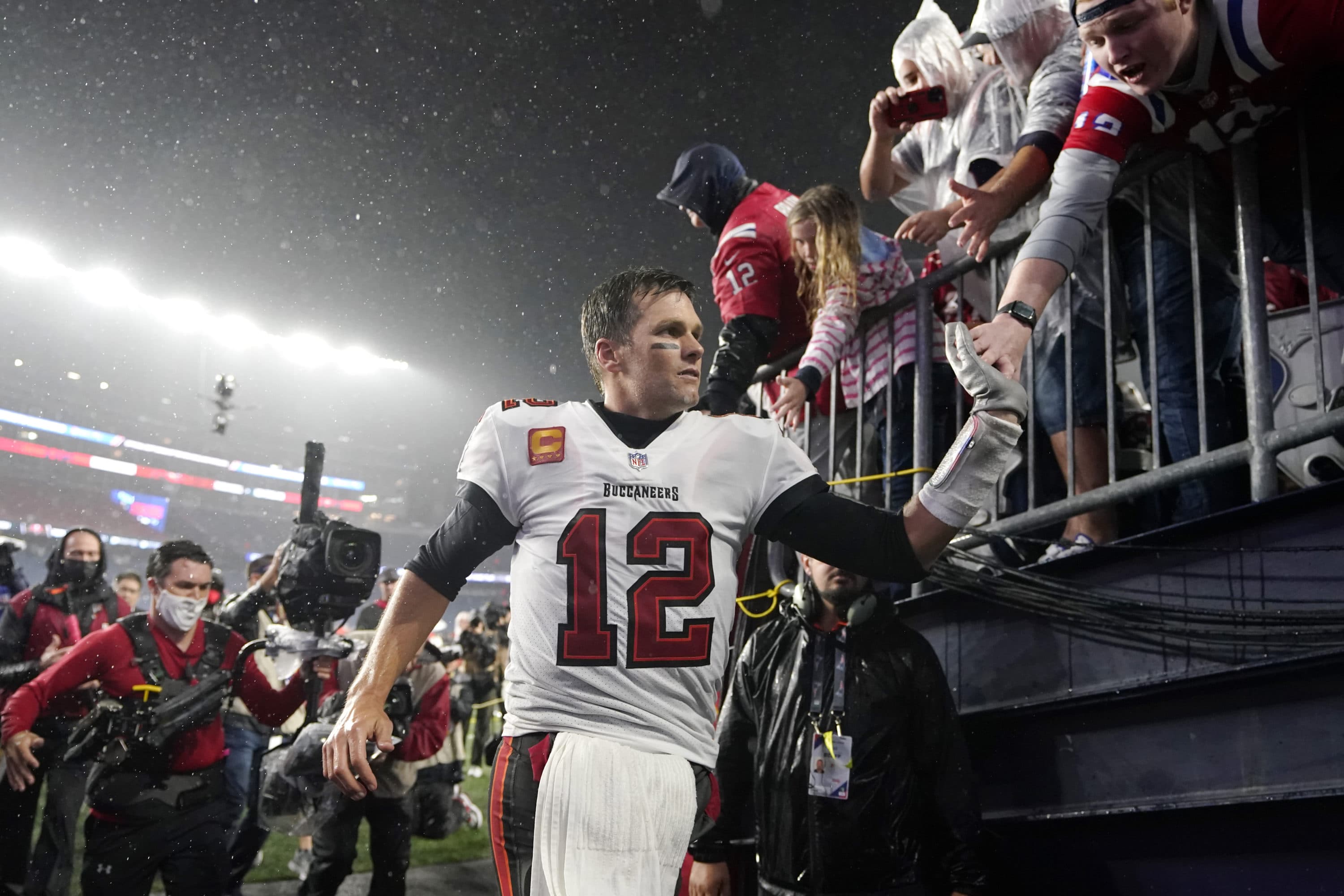 Tom Brady beats Patriots in New England return, 19-17