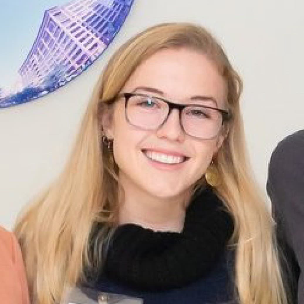 Headshot of Kristina Mensik