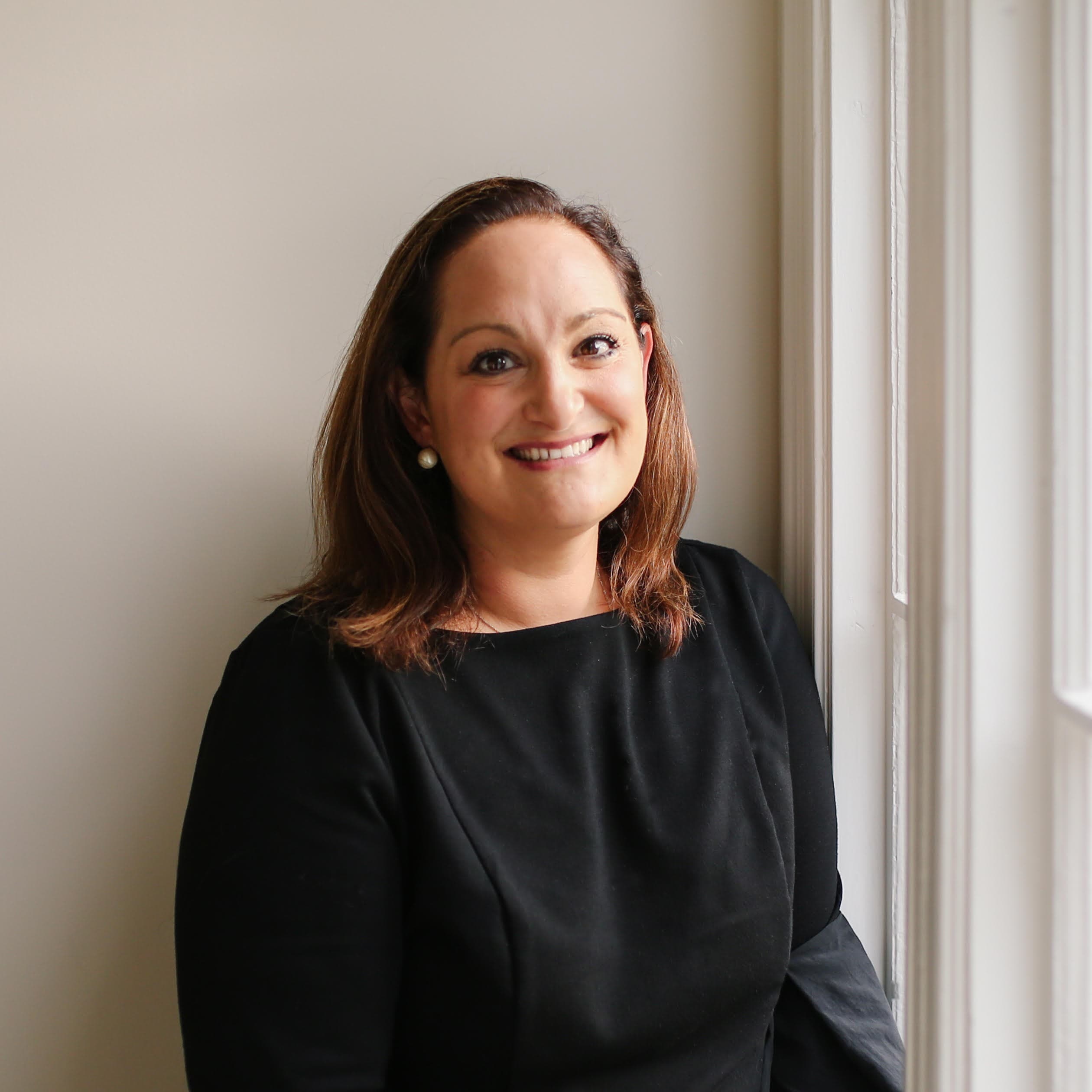 Headshot of Sarah Siegel Muncey