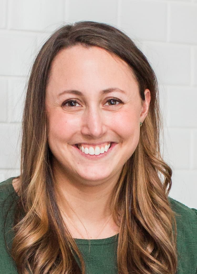 Headshot of Kim Murachver