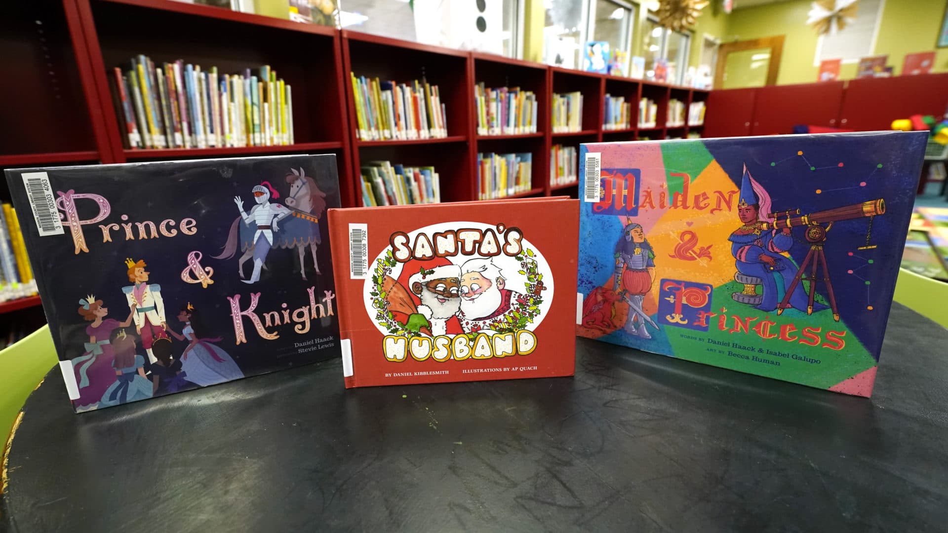 School librarians speak out against book bannings and censorship | Here ...