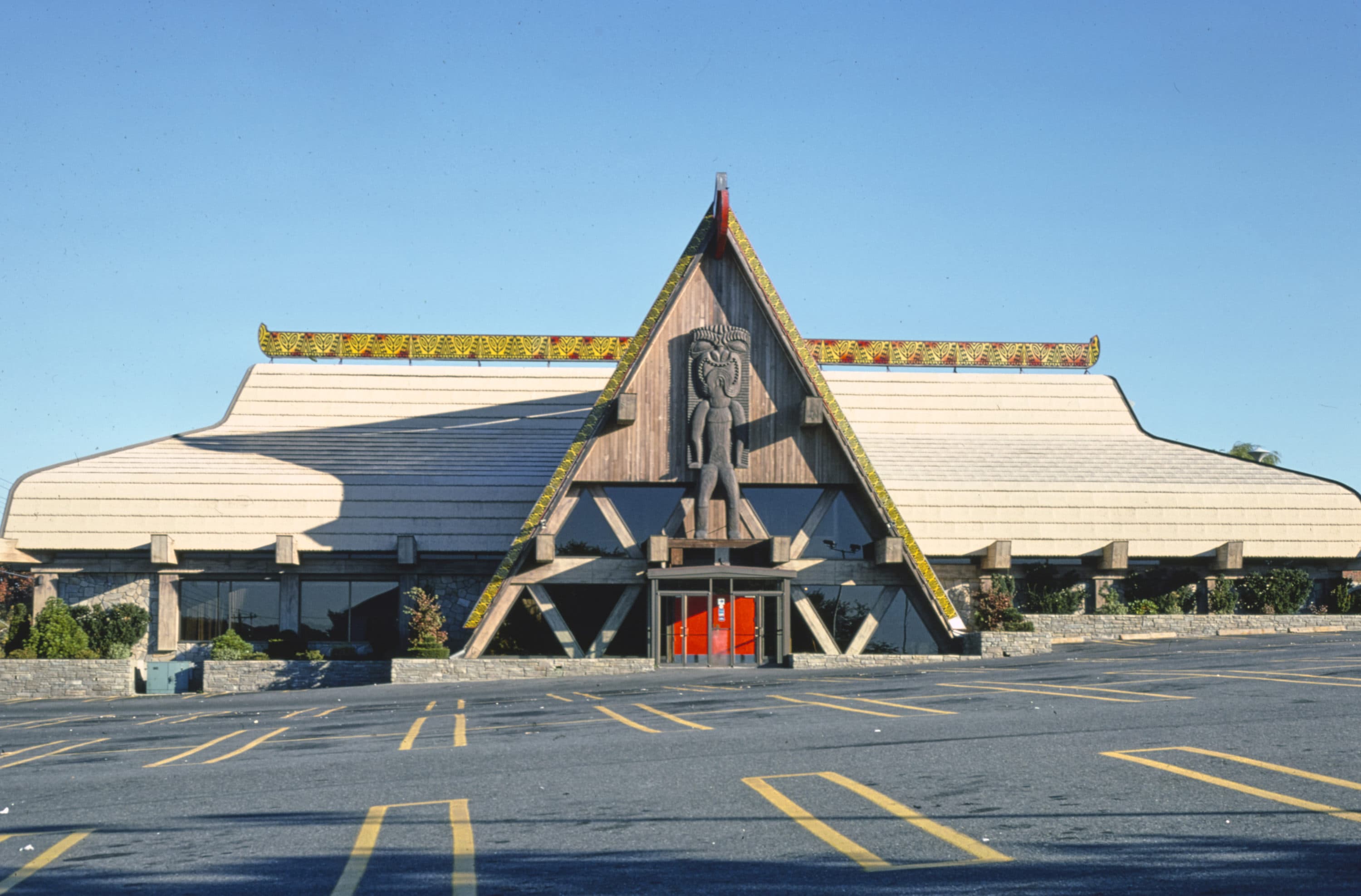 1970s America - Kowloon Restaurant, Saugus, Massachusetts 1978. (Photo by: HUM Images/Universal Images Group via Getty Images)
