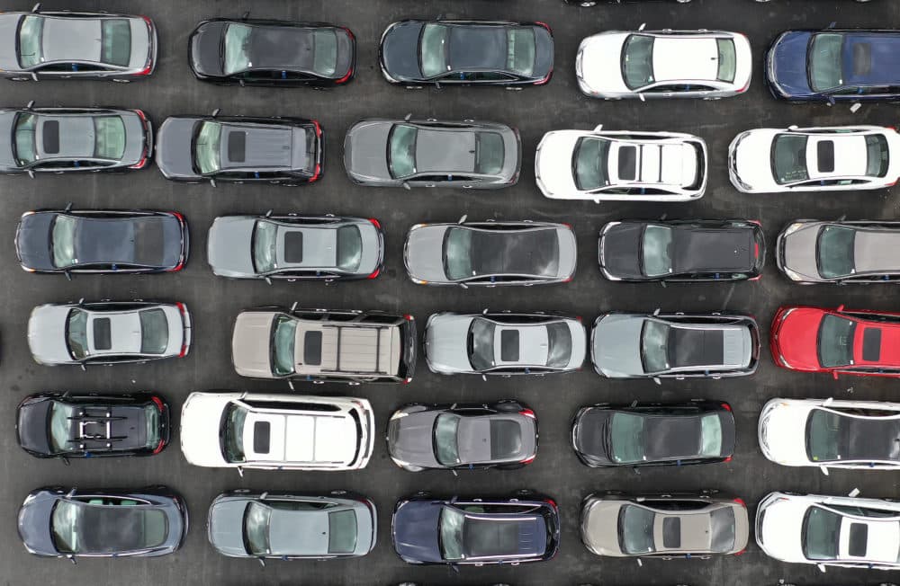 An aerial view of a CarMax lot that holds hundreds of used cars and trucks. (Chip Somodevilla/Getty Images)
