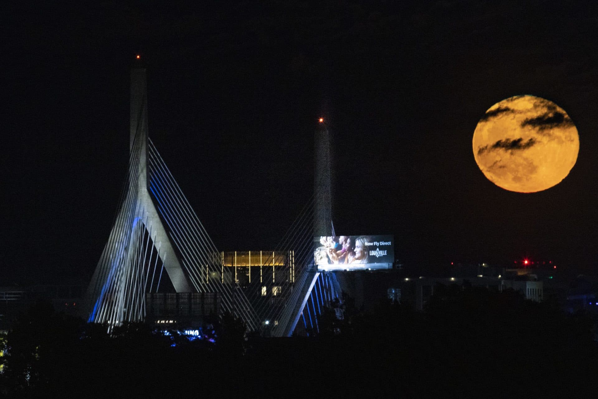 0614_supermoon03-1920x1281.jpg