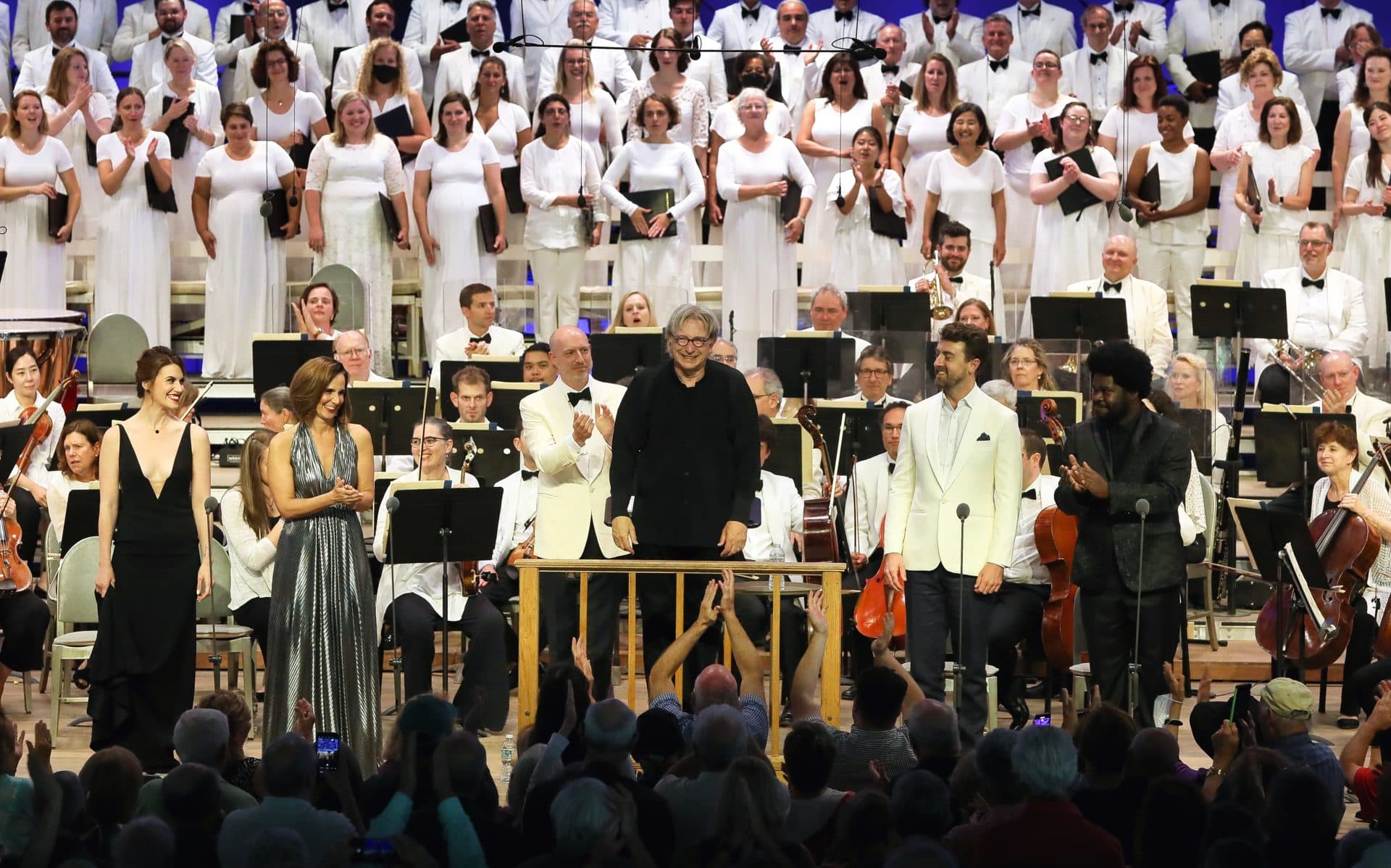 Michael Tilson Thomas (center) stands with the BSO and Tanglewood Festival Chorus during a standing ovation from the audience. (Courtesy Hannah Scott)