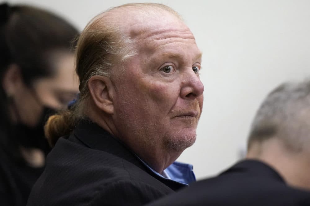Mario Batali settles 2 lawsuits accusing him of sexual assault - Vimarsana News